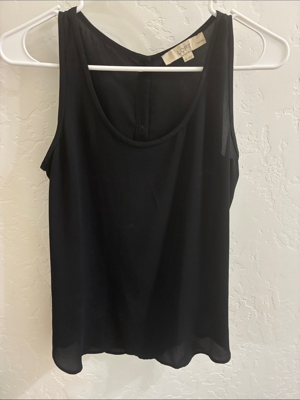 LOFT Black Sleeveless Scoop Neck Camisole